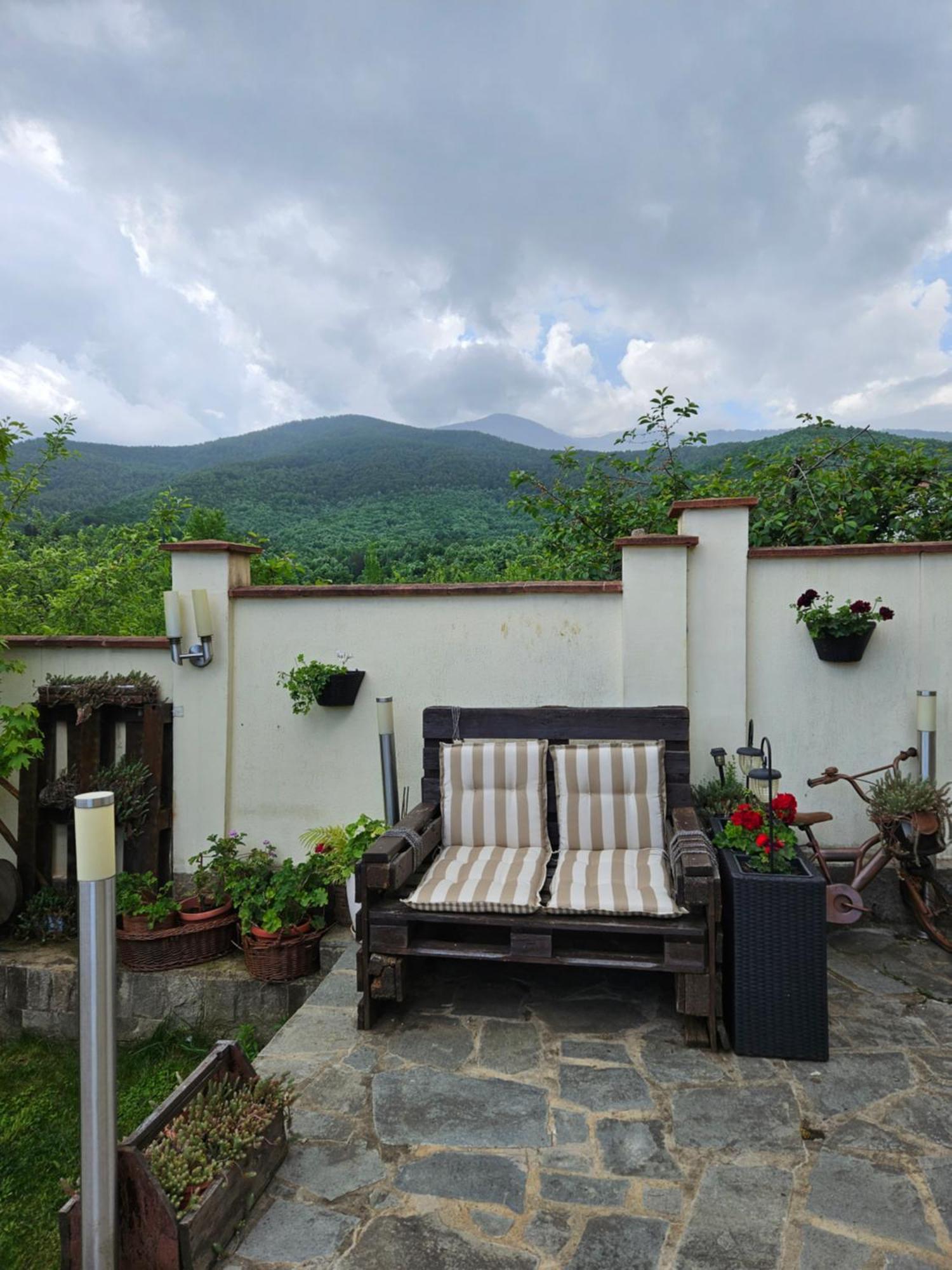 Family Hotel Komhotel Berkovica Kültér fotó