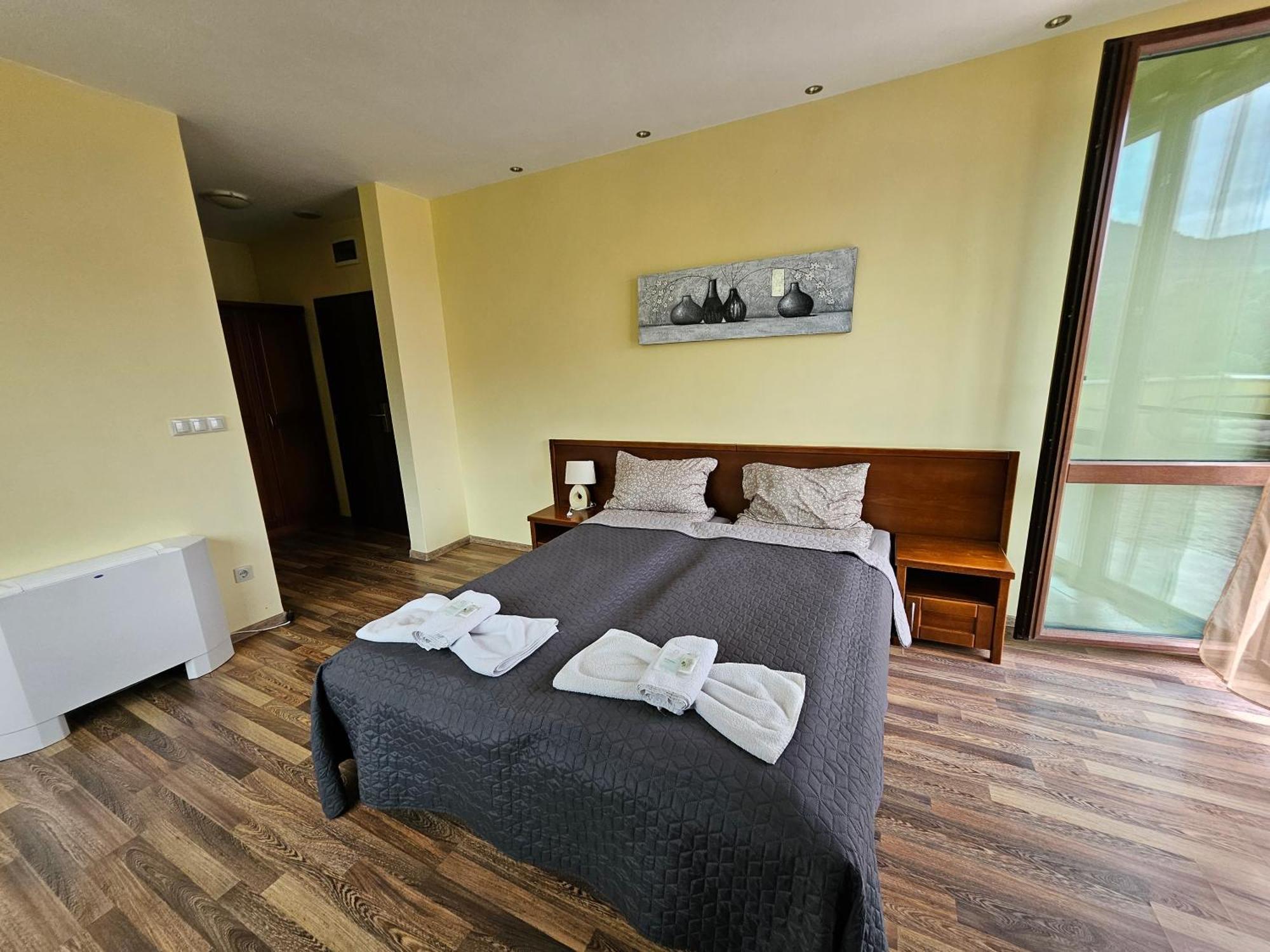 Family Hotel Komhotel Berkovica Kültér fotó